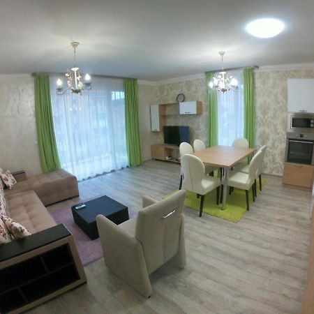 South Coast Apartments Shumen Exteriör bild