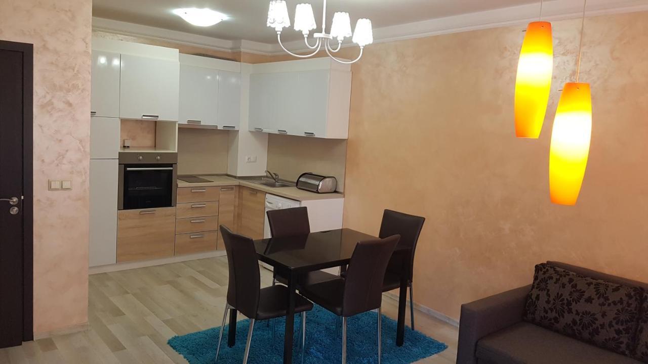South Coast Apartments Shumen Exteriör bild