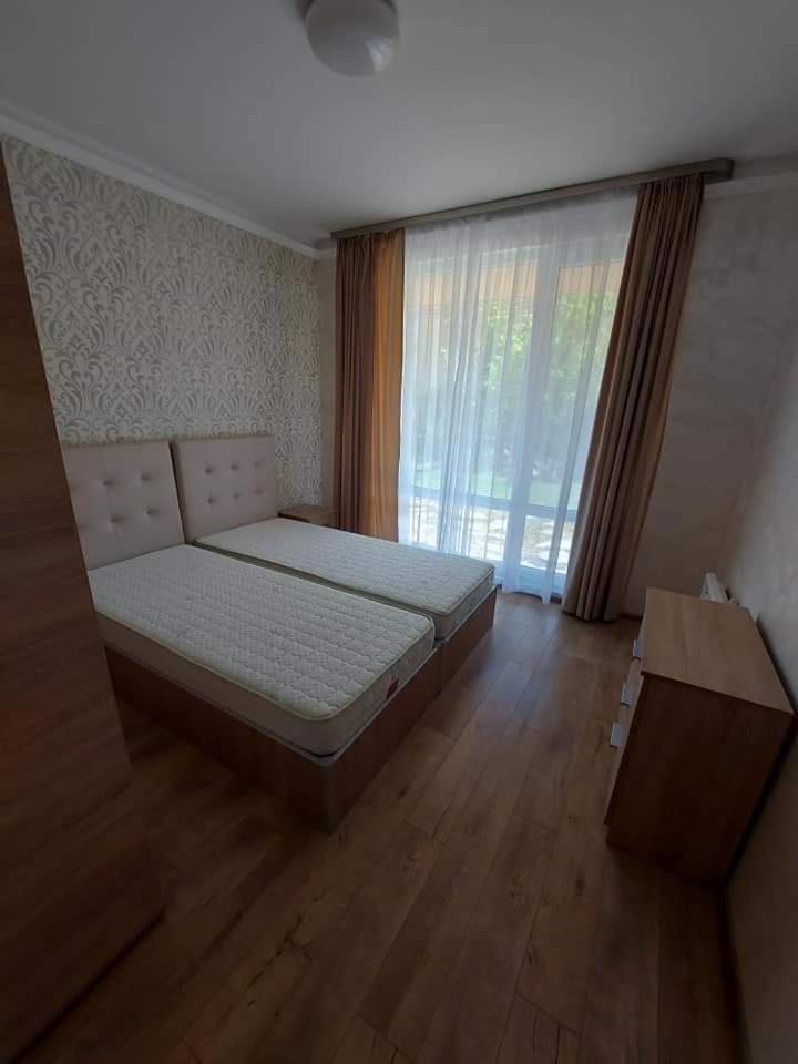 South Coast Apartments Shumen Exteriör bild
