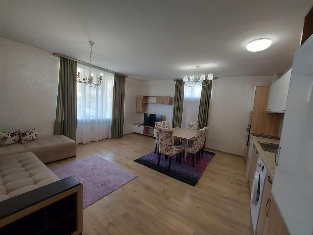 South Coast Apartments Shumen Exteriör bild