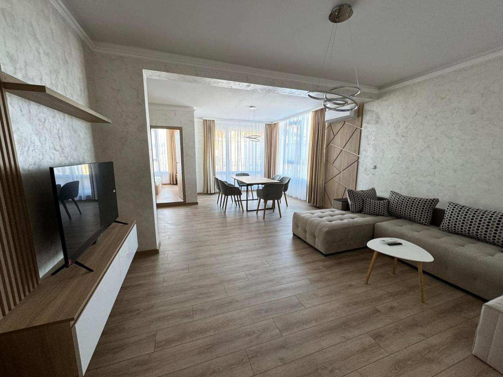 South Coast Apartments Shumen Exteriör bild