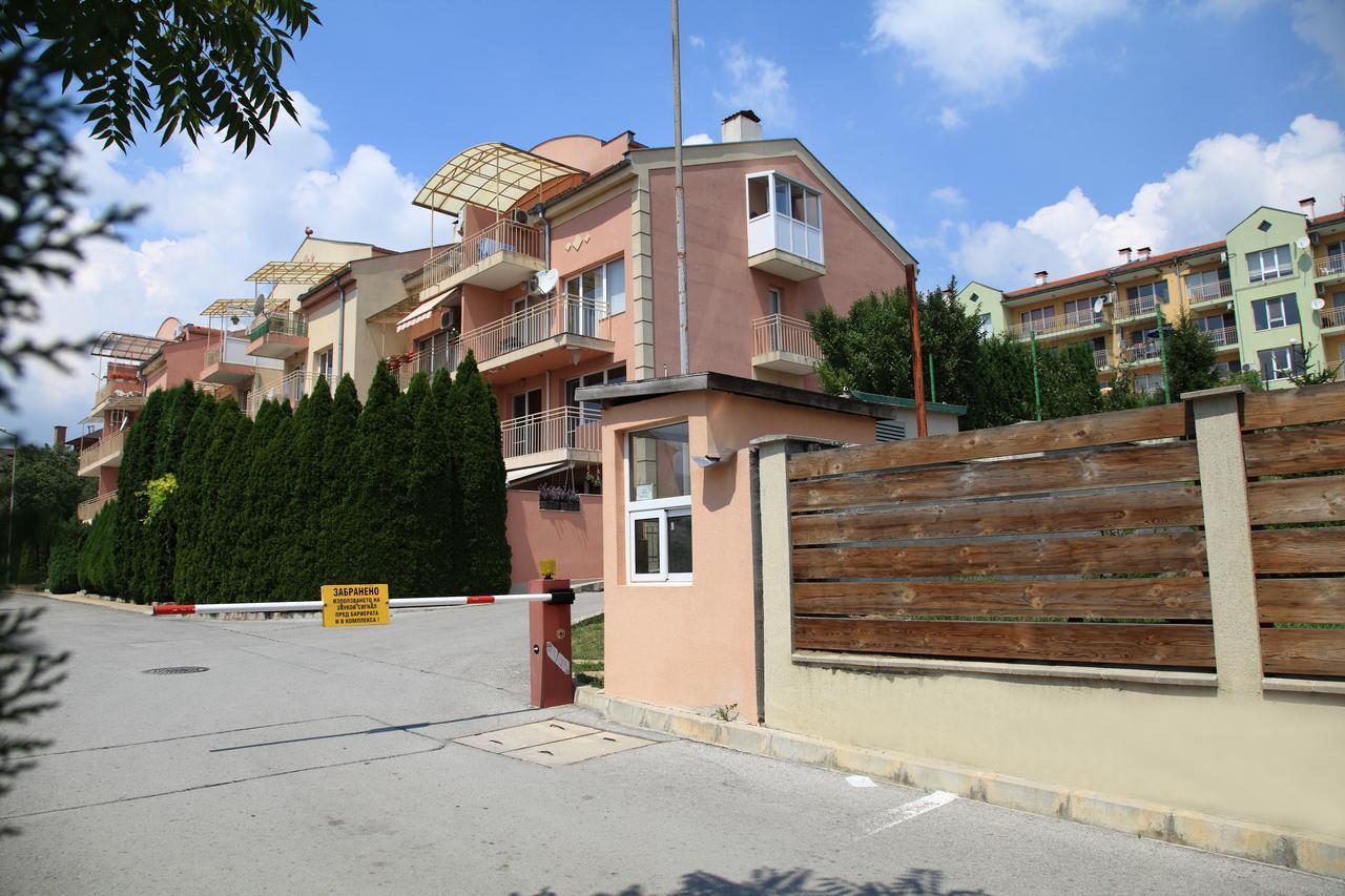 South Coast Apartments Shumen Exteriör bild