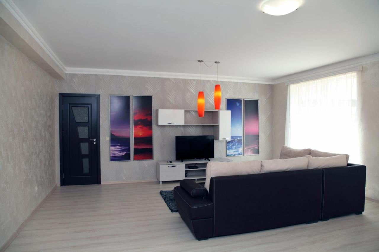 South Coast Apartments Shumen Exteriör bild