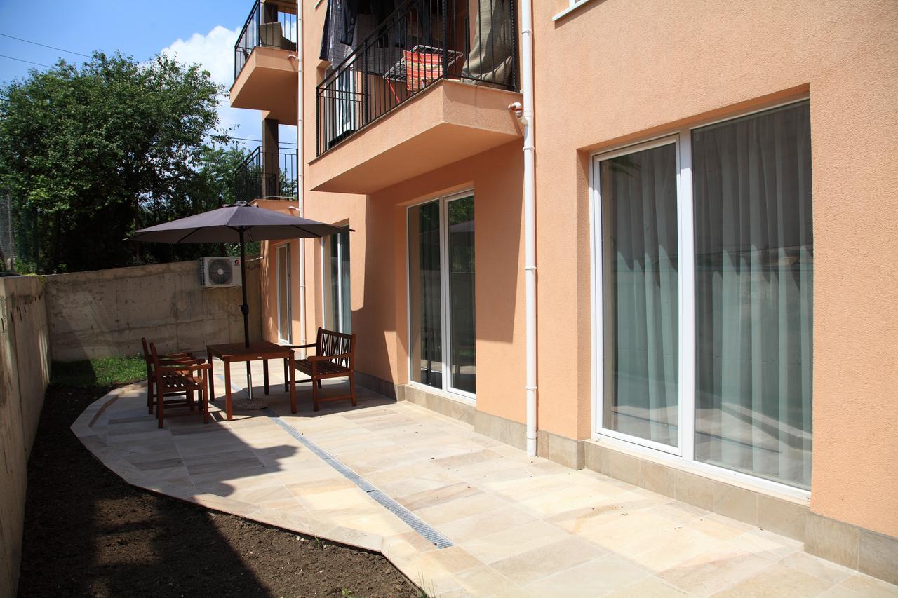 South Coast Apartments Shumen Exteriör bild